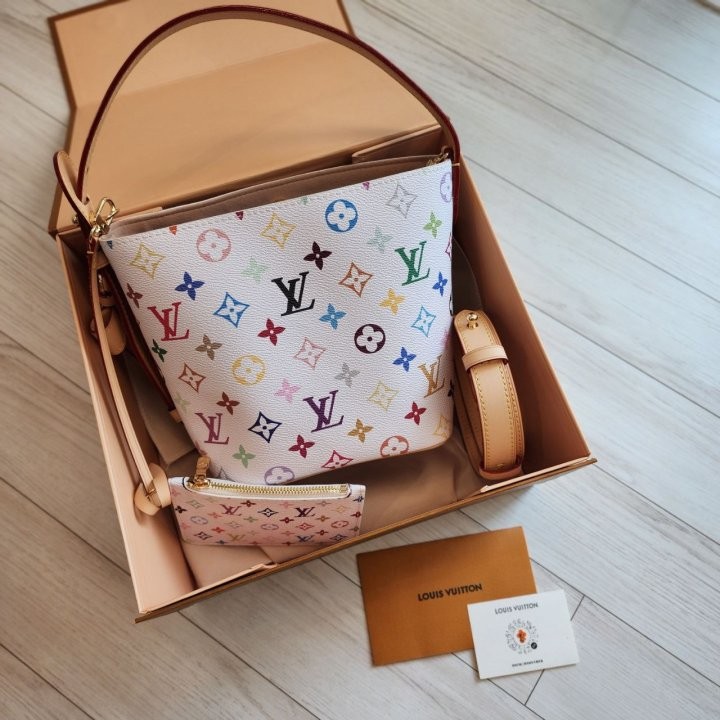 루이비통 올인 BB 화이트 국내배송