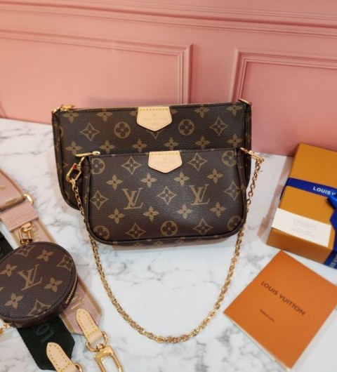 루이비통 악세수아 국내배송