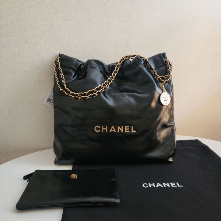 샤넬 22백 (제니백, 투투백) 미듐 국내배송