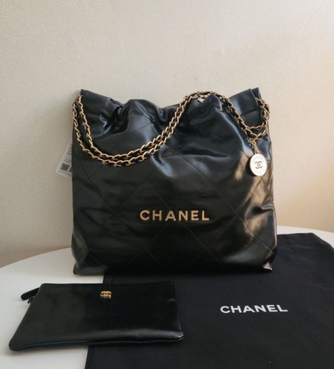 샤넬 22백 (제니백, 투투백) 미듐 국내배송