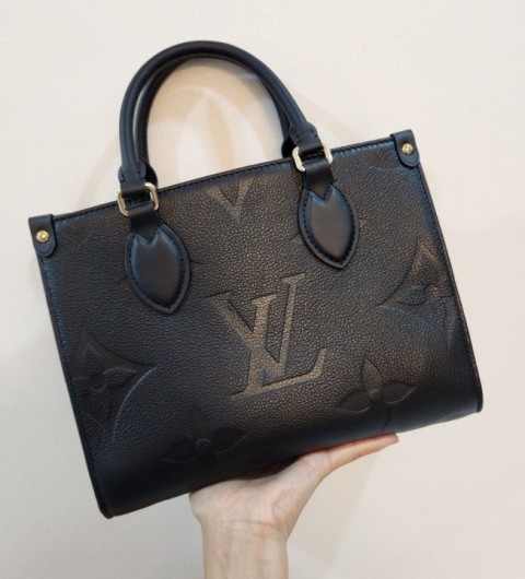 루이비통  온더고 PM 앙프 블랙 국내배송