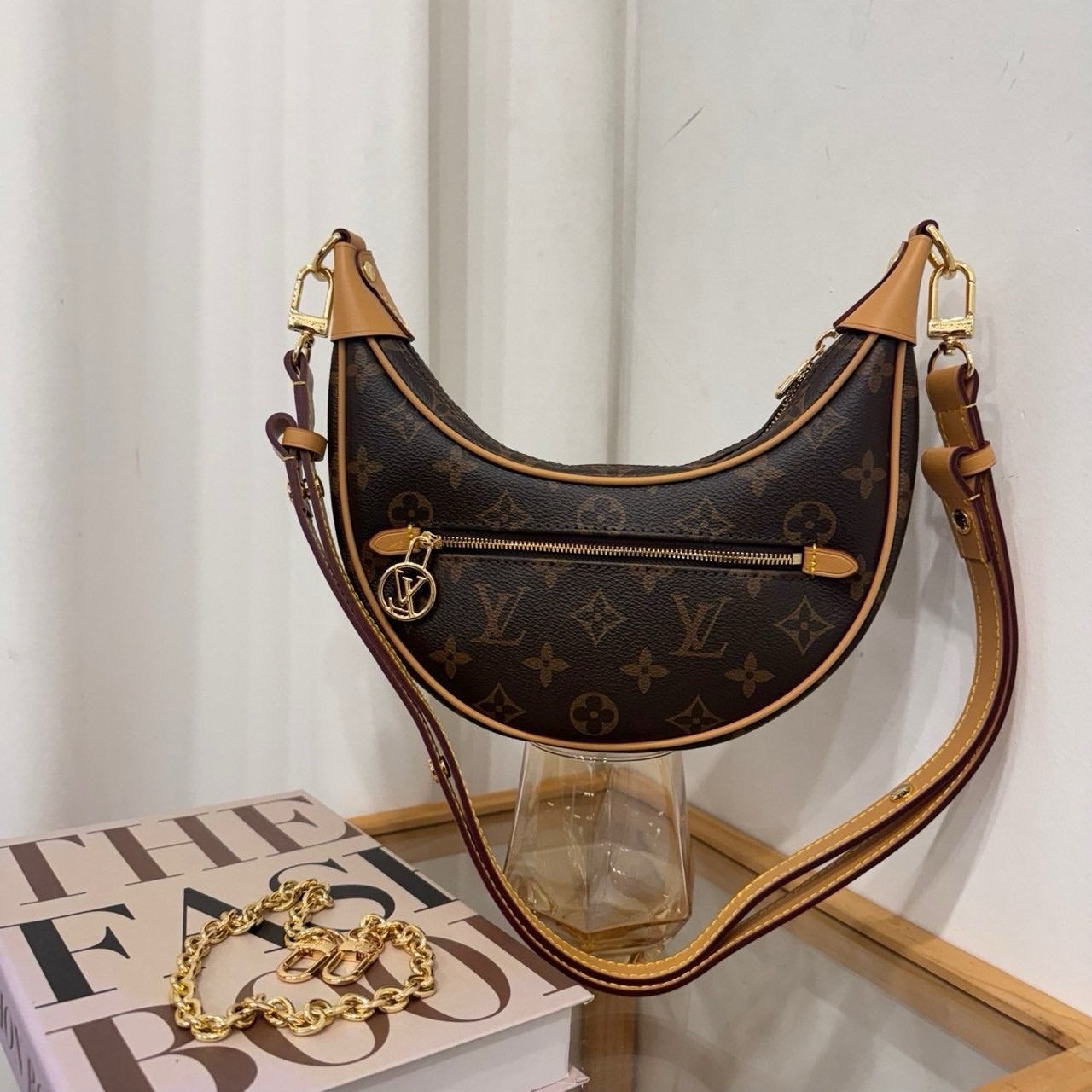 루이비통 루프 숄더백 국내배송