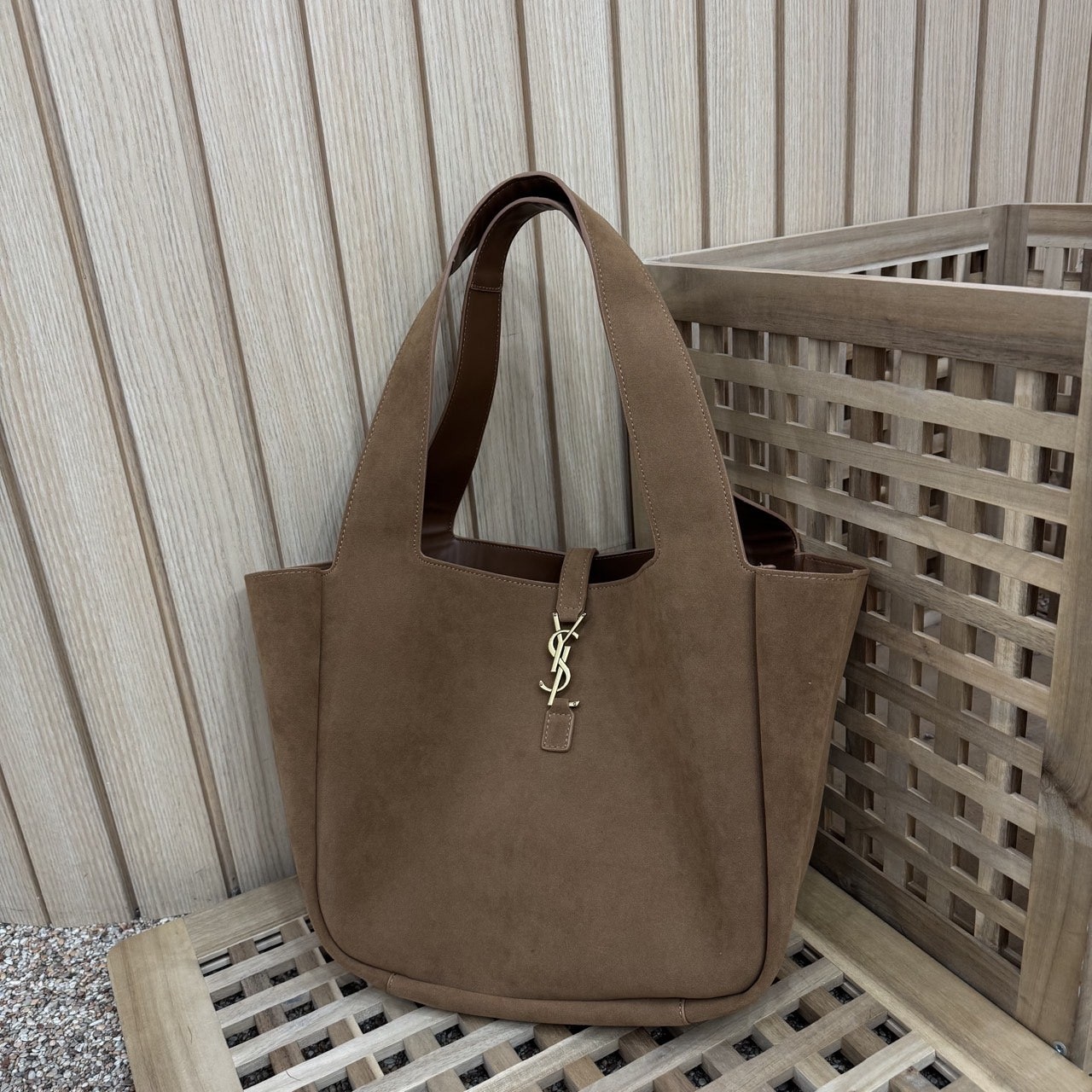 입생로랑 스웨이드 베아 쇼퍼백 국내배송