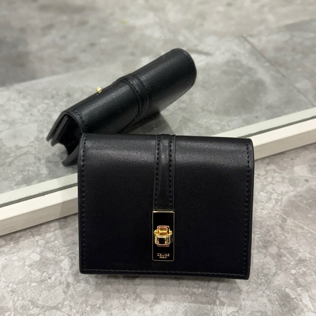 셀린느 샤이니 카드지갑 국내배송