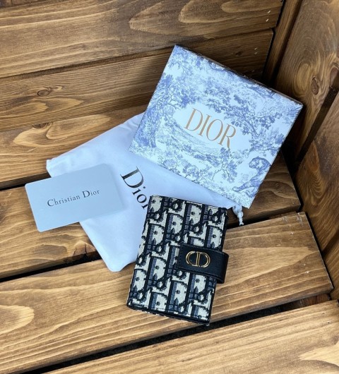 디올 버티컬 카드지갑 국내배송