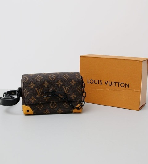 루이비통 스티머 웨어러블 월릿 국내배송