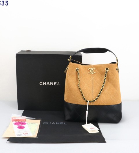 샤넬 2024/25 공방 스웨이드 쇼핑백 국내배송