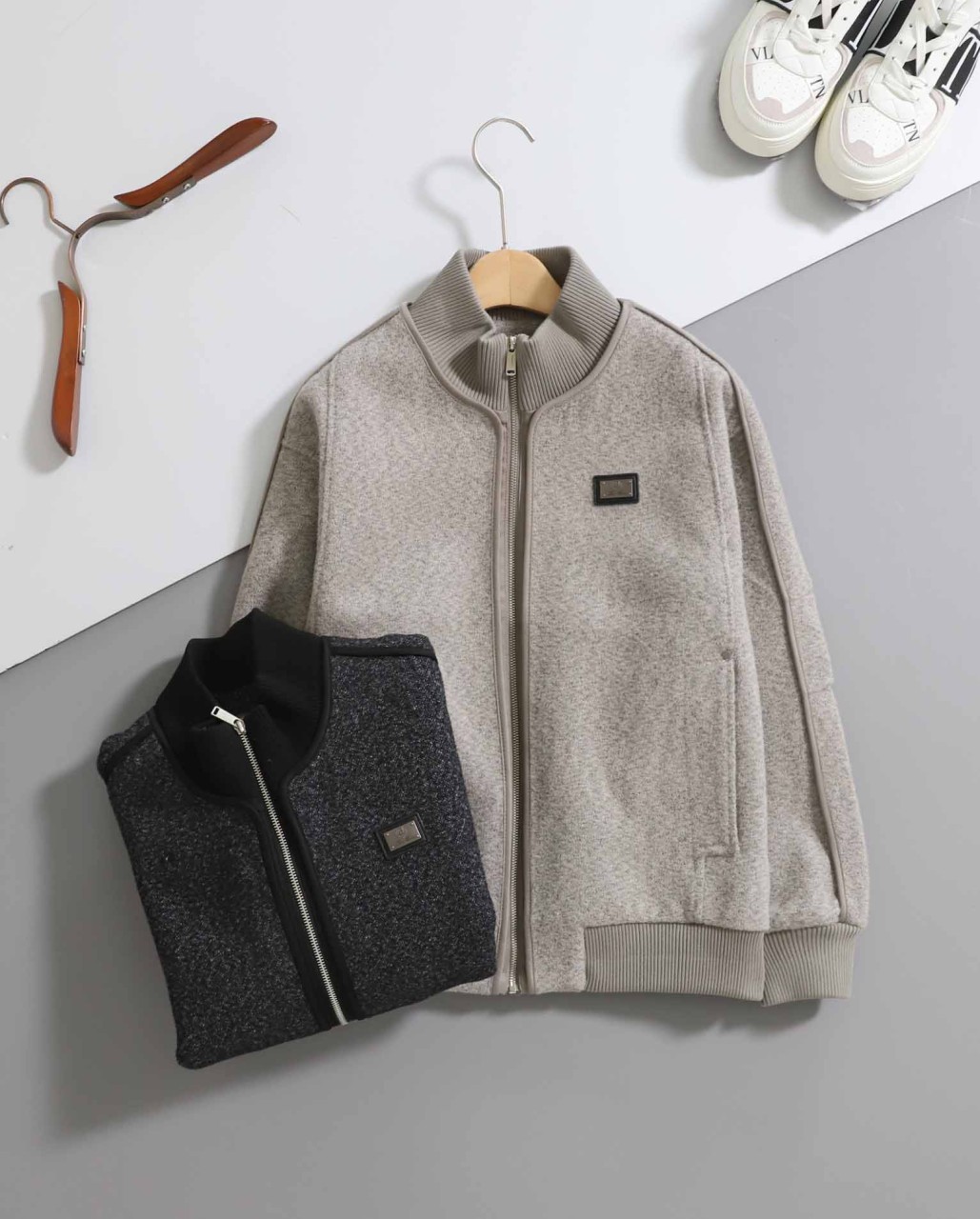 로로피아나 [ LORO ] 로고 은장패치 하이넥 자켓  국내배송