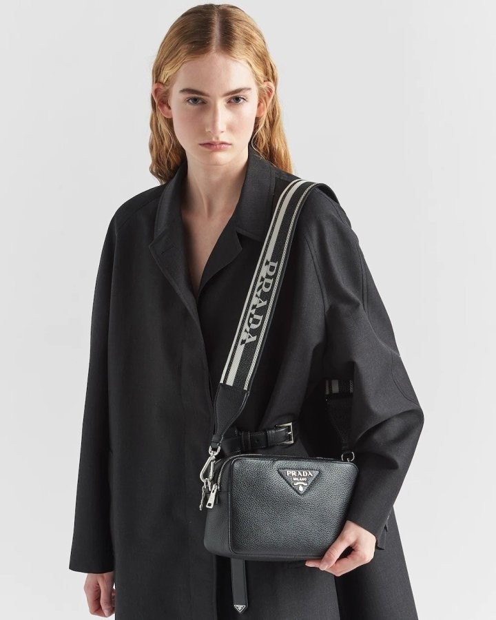 프라다[ 고급 ] 비텔로 다이노 블랙 숄더백 1 국내배송