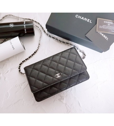 샤넬 [고급 박스] WOC 클래식 캐비어 은장 1 국내배송