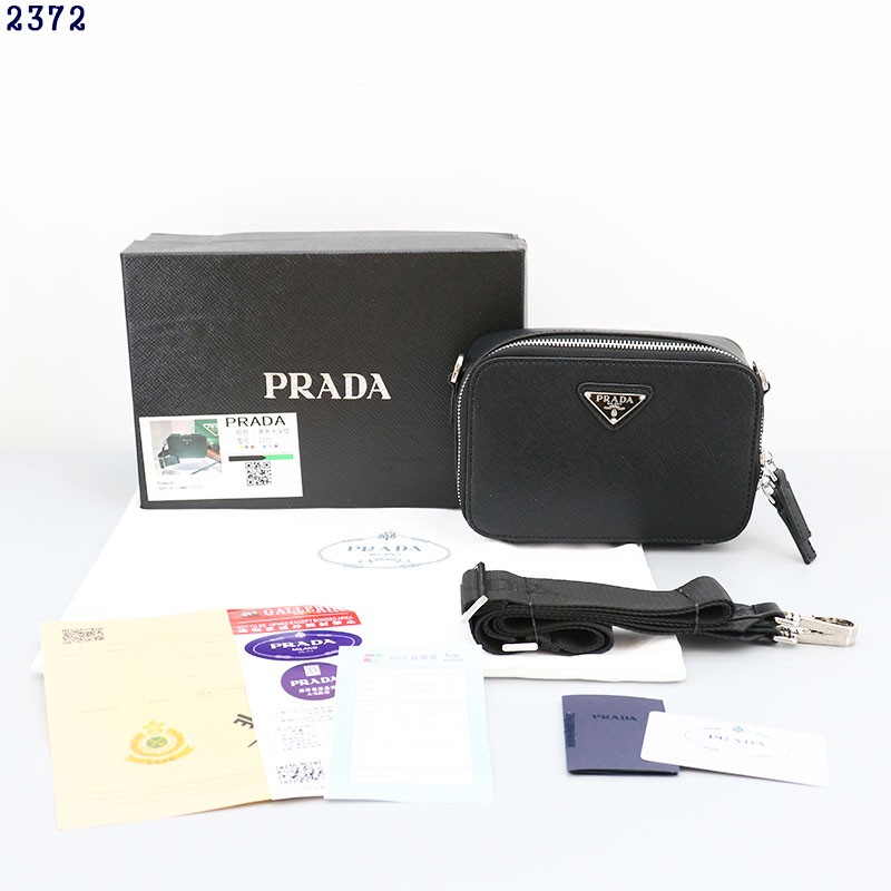 프라다  2372 사피아노 레더 브리크 백 국내배송