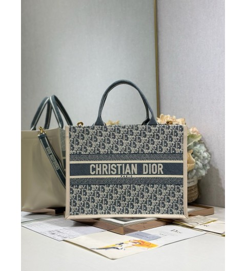 크리스찬 디올 북토트 블루라떼 미듐 국내배송 국내배송