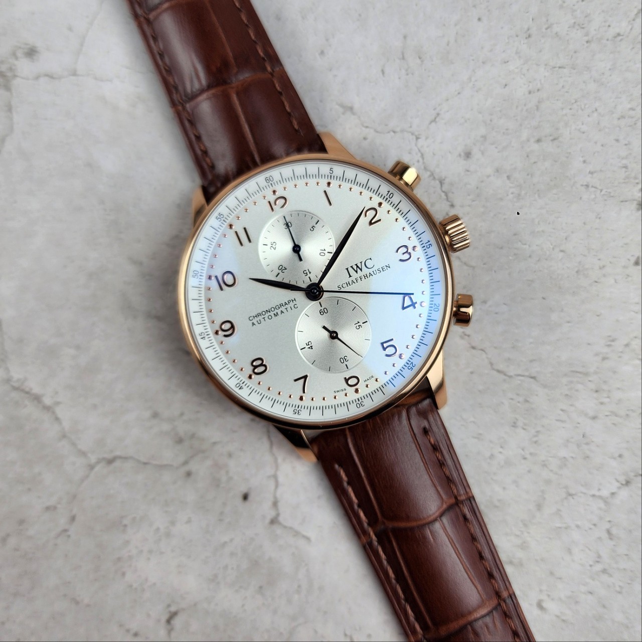 IWC 샤프하우젠 포르투기저 화이트다이얼 골드침 국내배송