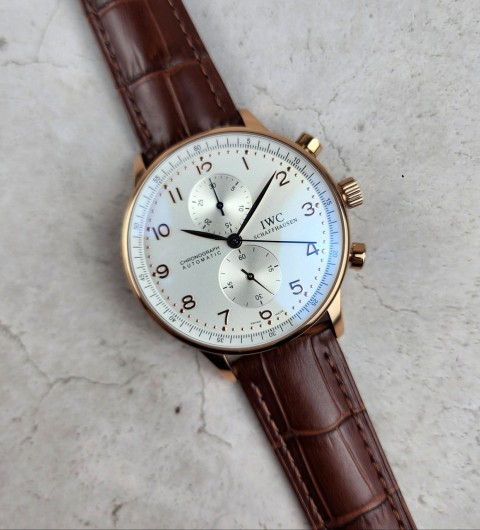 IWC 샤프하우젠 포르투기저 화이트다이얼 골드침 국내배송