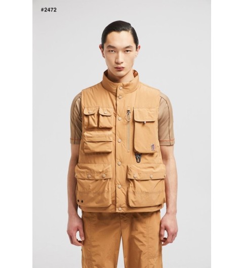 몽클레어 통가스 다운 필드 베스트  국내배송