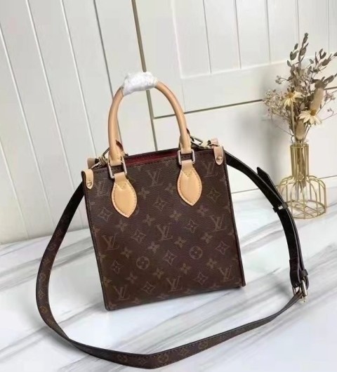 루이비통 모노 삭플라BB 국내배송