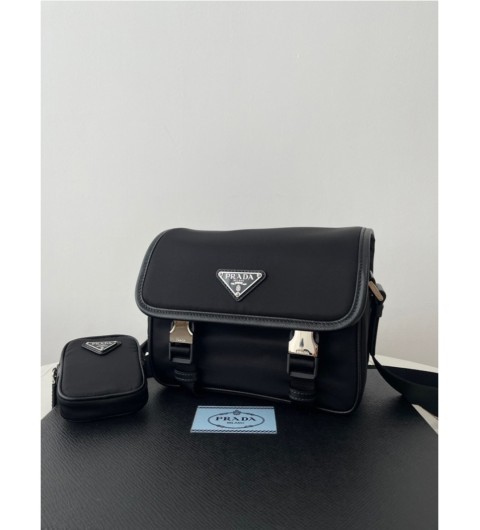 프라다  수입 남성 크로스백 리나일론 사피아노 블랙 국내배송