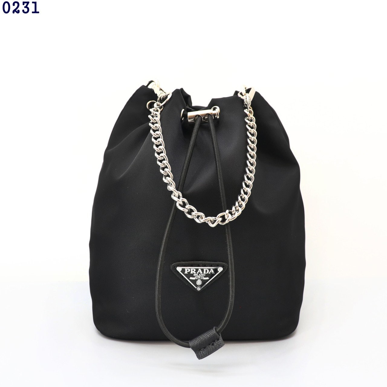 프라다 나일론 파우치 버킷백 국내배송