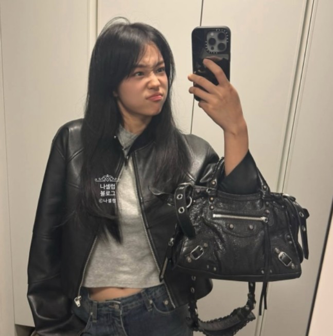 발렌시아가 수입 르 시티 백 - 스몰 블랙 - 국내배송