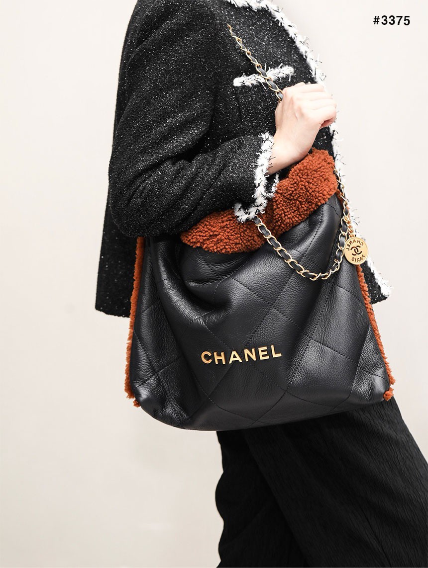 샤넬 22백 시어링 램스킨 미디엄 백 국내배송